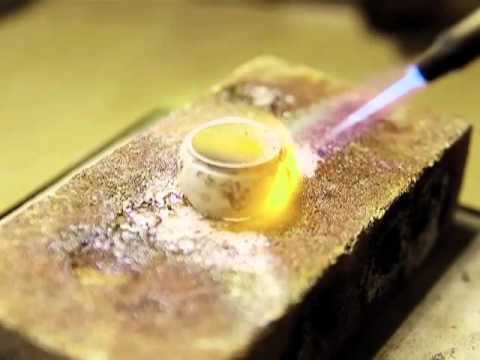 Goldschmied Uli Milz Juwelen Baukunst - Gold löten