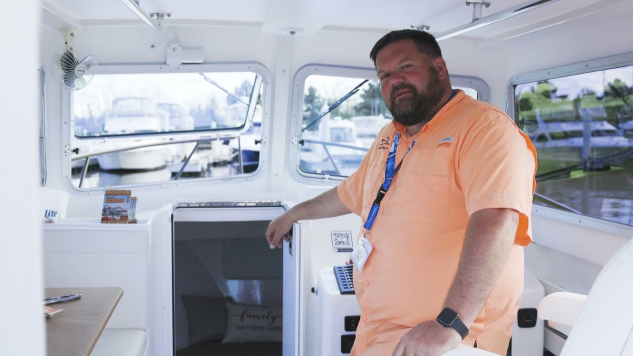 Видеотур по Steiger Craft 28 Miami