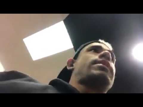 Shevii tentando falar com atendente Americana na academia | Sheviii tenta falar inglês na academia