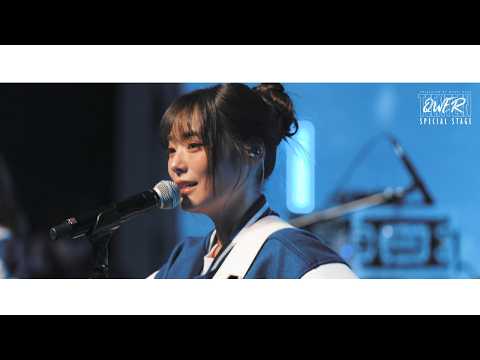 QWER - REBOUND album art