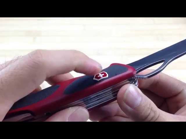 Canivete Vitorinox RangerGrip 55 0.9563.C - vídeo 1