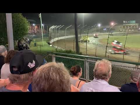 World Series Sprintcars feature race in Lismore 14/1/2020