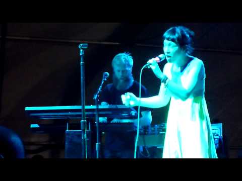 Little Dragon, Coachella, Feather, Live, 2010