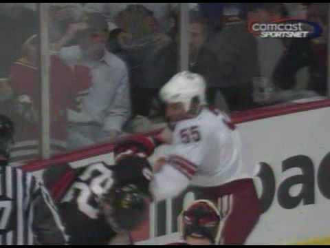 Ed Jovanovski vs Troy Brouwer Dec 7, 2008