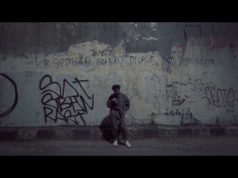 Bam Mastro - Idols (Lyric Video)