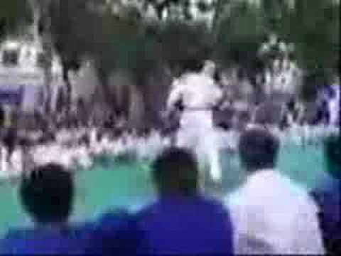 Combate de Judo (Cinturones Negro)