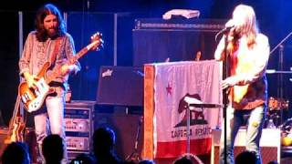 The Black Crowes - A Train Still Makes a Lonely Sound