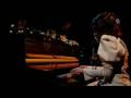 PJ Harvey - White Chalk (Live Jools Holland 2007)