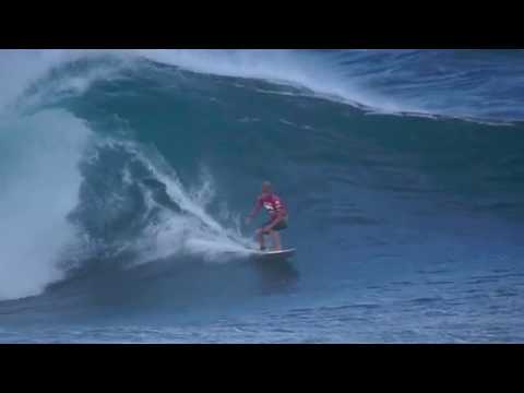 John John Florence vs Kelly Slater 2011 Pipe Masters