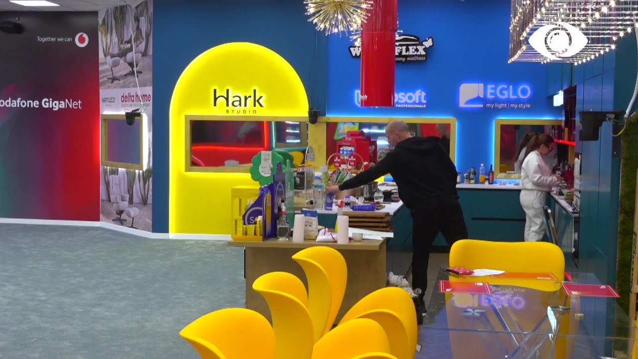 Tea-Kristit: Po bëni plane?/ Kristi: Luizi e nisi!