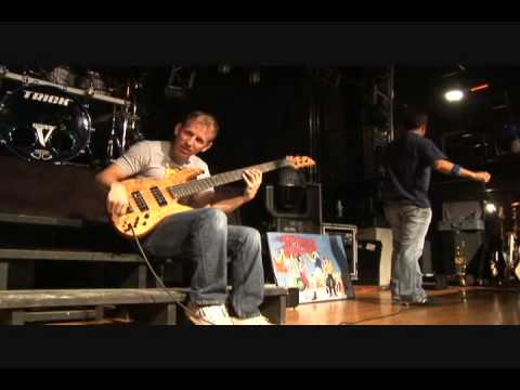 Bass Club Chicago Demos - Fodera Emperor 5 Koa with Danny Weymouth