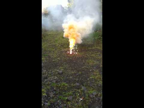 BUCKET CHEMISTRY EXPLOSIVE REACTION OF BROMINE AND ALUMINIUM