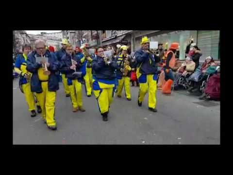 Blaaskapel Amicitia Lienden tijdens Veilchendienstagszug 2017