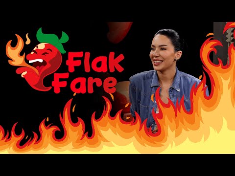 Efi Dhedhes përballë salcave pikante 🌶️ | Intervista që nuk e prisnim – Flak Fare