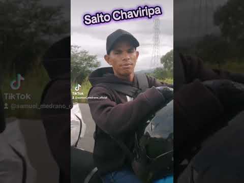 Hermosa cascada Salto Chaviripa Municipio Cedeño Edo Bolívar.