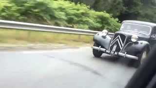 preview picture of video 'Passing by a couple of old Citroën 7C traction avant around Le Mans'