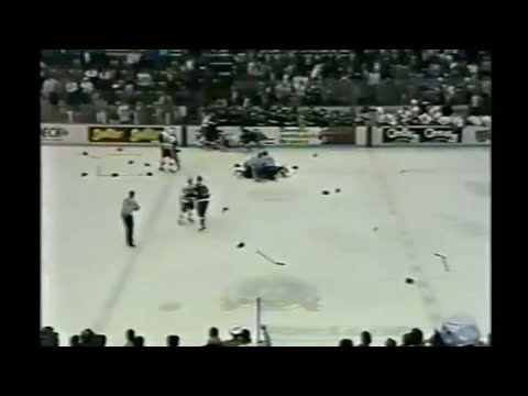 North Stars - Red Wings g2 rough stuff 4/20/92