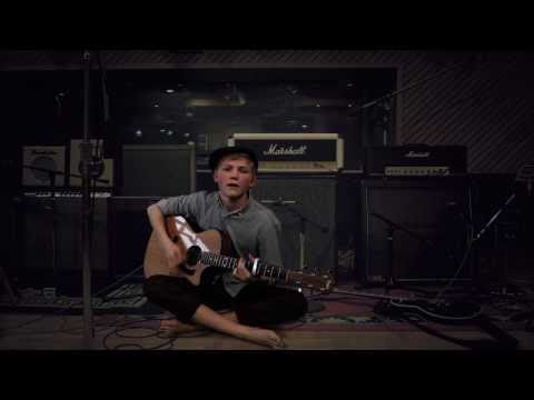Ulrik Munther - Born This Way (Acoustic Lady Gaga cover)