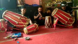 Download lagu Kendang penca tukang pijet naek sang bango mp3 Download lagu Kendang penca tukang pijet naek sang bango mp3