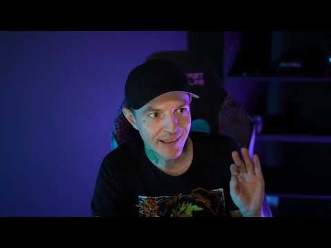 Deadmau5 giving his perspective on pre-recorded DJ sets