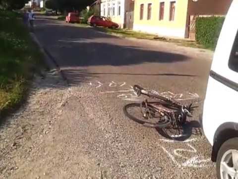 Autó hátulján csattant a bringás Emődön - boon.hu