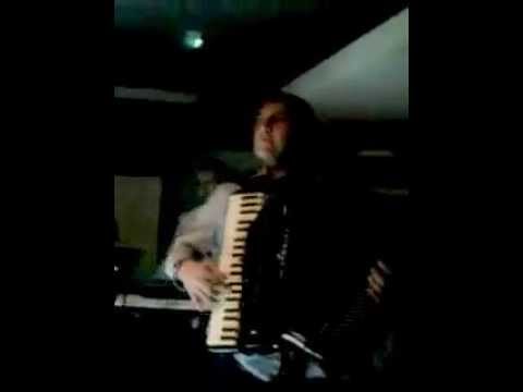 Brat Bane Vasic - Miroslav Ilic ga ljubi u ruku