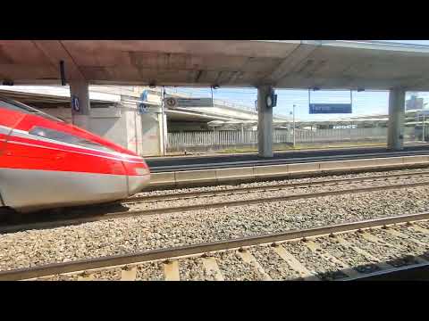 Frecciarossa 1000 Disney in transito alla stazione di Torino stura