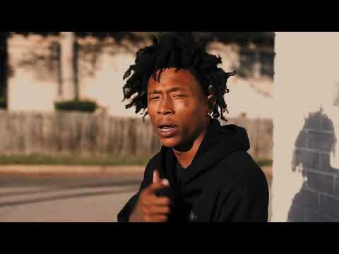 Bee Huncho - Not A Rapper (Official Music Video)