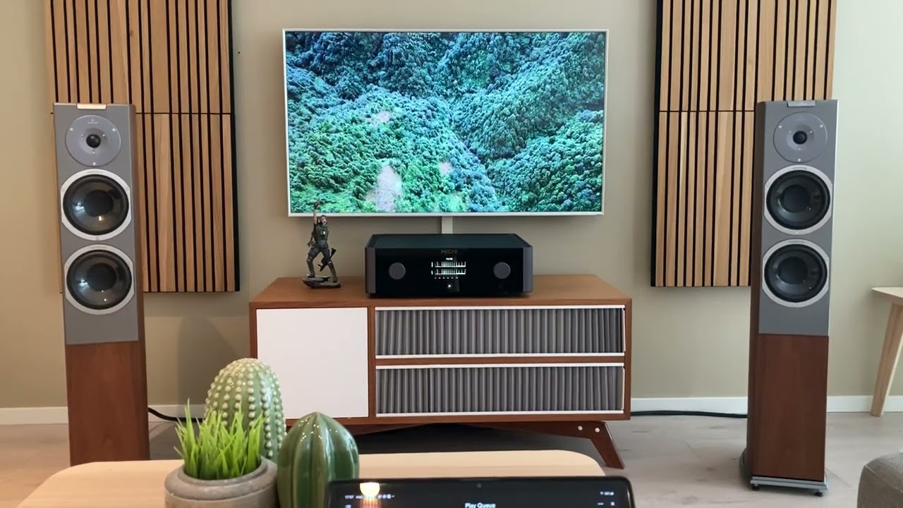 Rotel Michi X3, Audiovector R3, Naim ND5 XS2