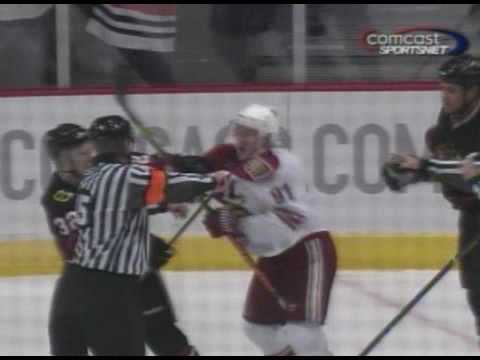 Kyle Turris vs Kris Versteeg Dec 7, 2008