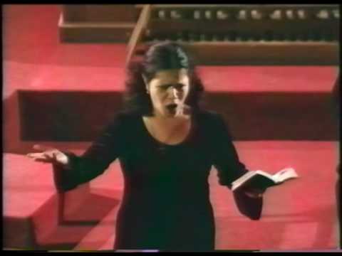 Anna Mayilyan.  Armenian traditional song