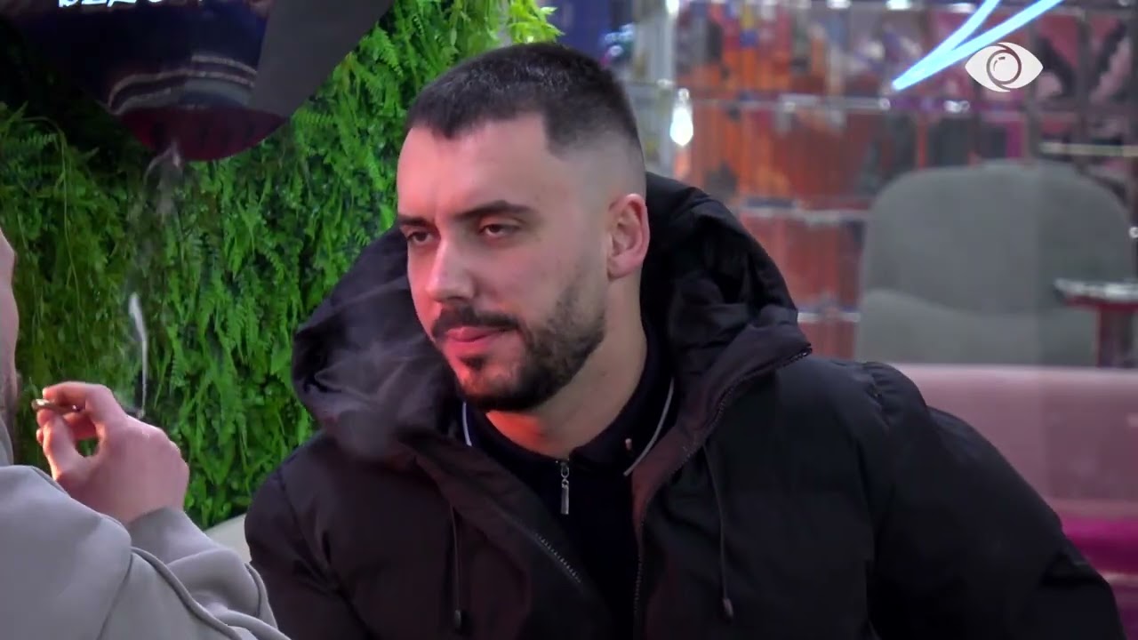 Ti ta bën intrigën në sy ose…/ Vijon biseda mes Keijsit dhe Kristit