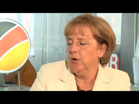 Frag Angie - das Interview: Frage zur Kinderbetreuung