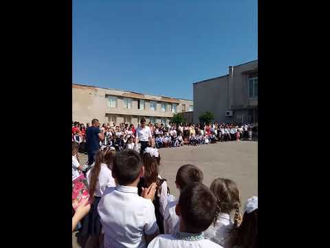 inesa cu clopotelul la ultimul sunet 2018 din satul oziornoe