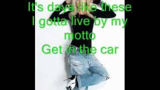 I Like it Loud - Cassie Davis - Lyrics on screen