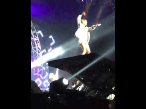 160806 Taeyeon 태연 Butterfly Kiss in Busan D1 - Hands on Me