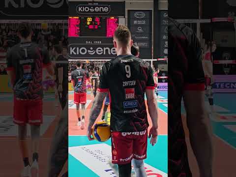 Ivan #zaytsev over the TOP!!! Beautiful performance by the Volleyball champion Ivan Zaytsev