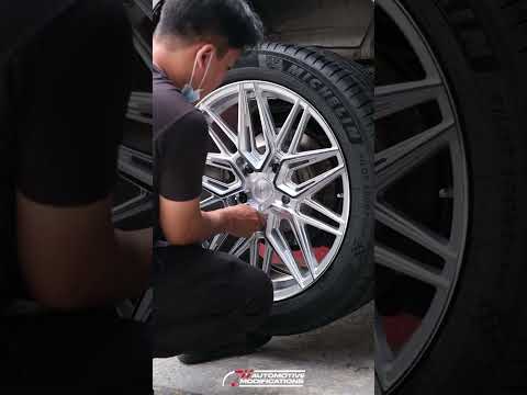LC200 with Vossen wheels & Michelin tires