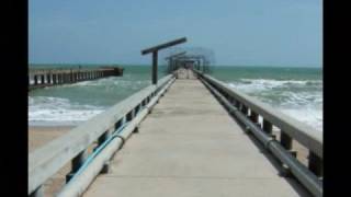 preview picture of video 'Twin Bridge of Mae Ram Phueng Beach, Rayong, Thailand'