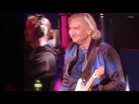 Paul McCartney and Joe Walsh perform Golden Slumbers/The End at Dodgers Stadium 7-13-19