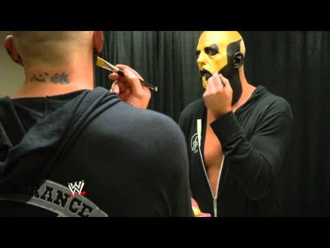 Goldust Provides An Update After Undergoing Surgery On Both Of His Knees