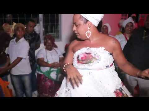 Maria Mulambo de Buga Brasil Cantando uma cantiga que não pode faltar nas Macumbas De São Paulo