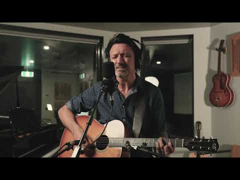 Paul Dempsey (Something for Kate) –' Supercomputer' (solo acoustic from 'The Modern Medieval')