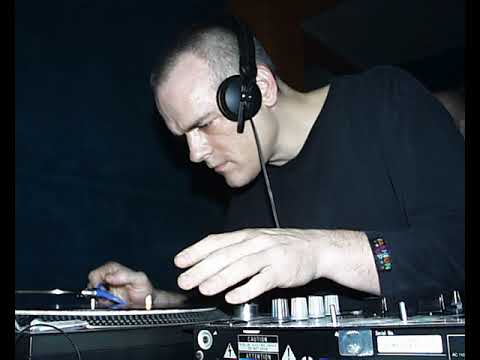 DJ Palotai - Live @ Mokka Cuka, Budapest 27-08-2004