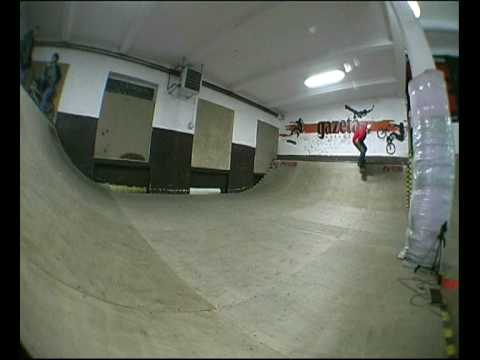 Blejza i Krzysiek Poskrobko u Krzysia na rewirach.