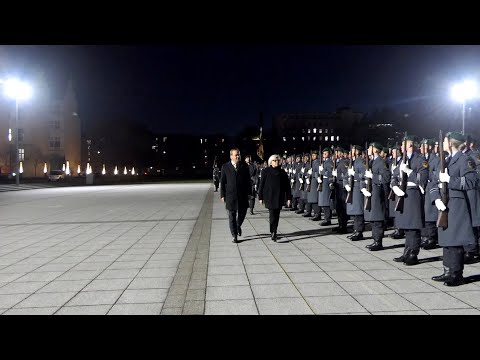 Militärische Ehren für Frankreichs Verteidigungsministerin Catherine Vautrin