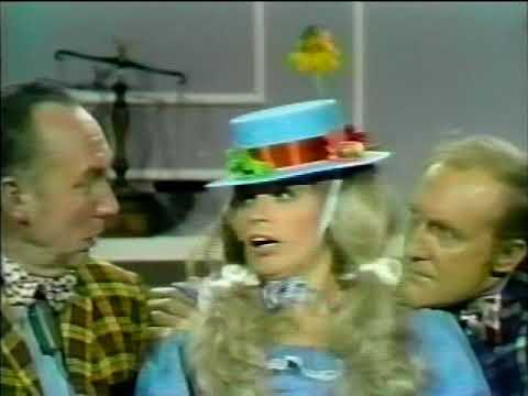 June Carter Cash, Homer & Jethro (with a small role for Johnny Cash) sing "Baby, it's Cold Outside"