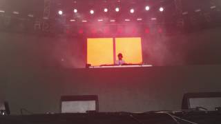 Brodinski - Can't Help Myself @ Coachella 2017 (Day 2, Weekend 1)
