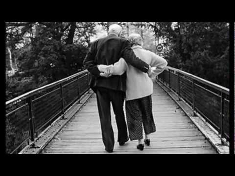 I Wanna Be Loved - The Andrews Sisters