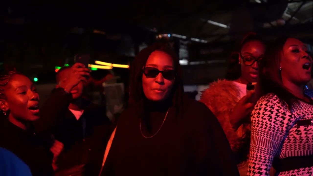 Millennials Mix — Chris Brown, Tweet, Amerie